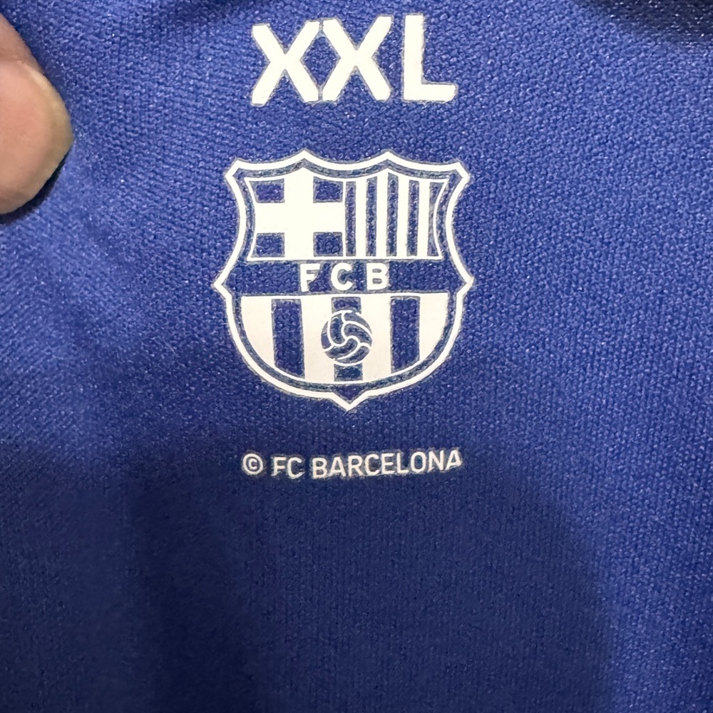 FC Barcelona Messi # 10 Blue / red shirt soccer football Jersey XXL - Picture 7 of 7
